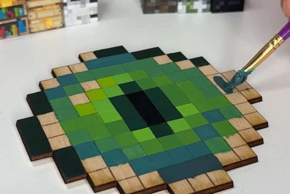 @celynhaf Making a minecraft eye of ender in real life!  #diy #fyp #minecraftdiy…