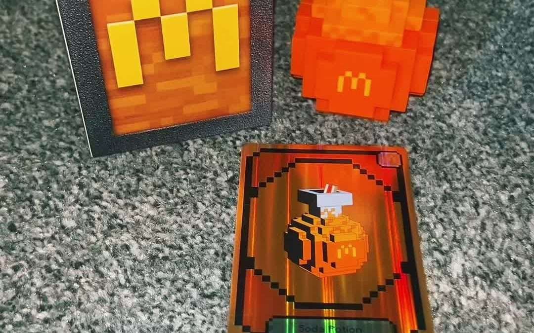 @melissa__ox Literally everyone when they download this skin  #mcdonaldsminecraf…