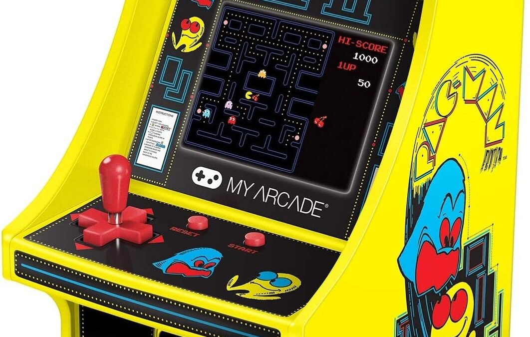 My Arcade DGUNL-3220 Micro Player Mini Arcade Machine Pac-Man Video Game, Fully Playable,6.75 Inch Collectible,Color Display, Speaker,Volume Buttons, Headphone Jack,Battery or Micro USB Powered, Black