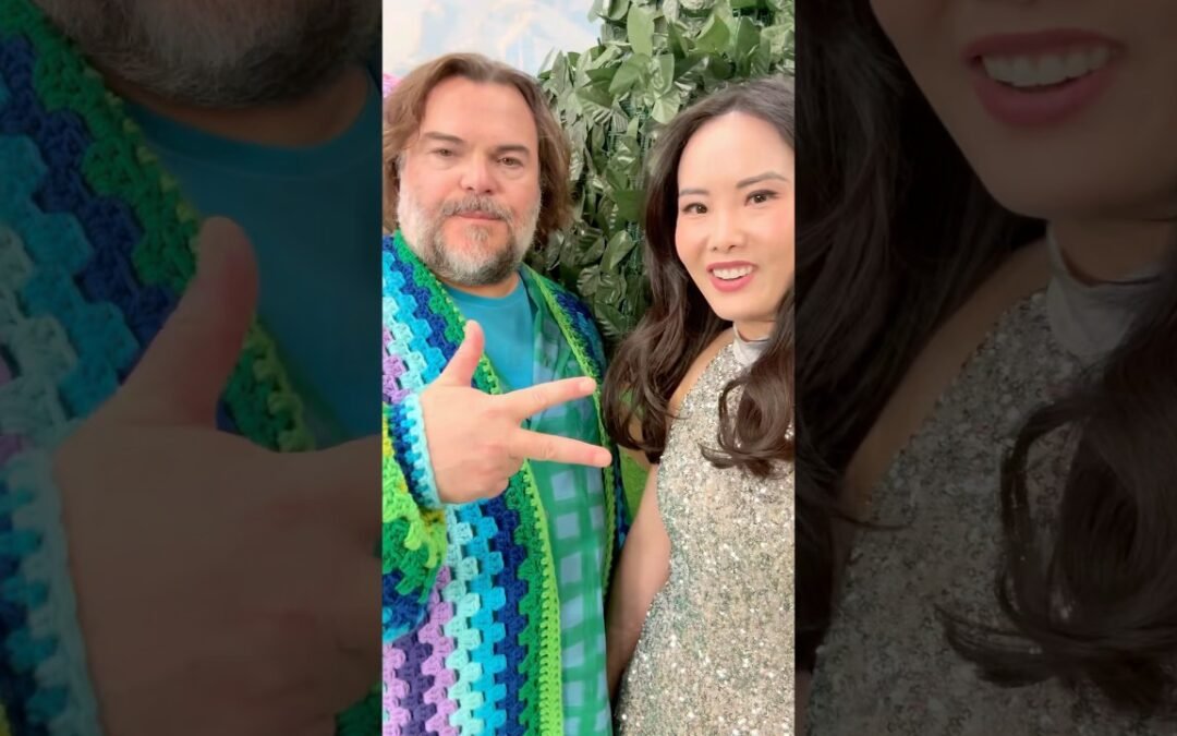 The cake at the end was a paid actor. Thanks @WarnerBrosCanada. A Minecraft Movie opens April 4.