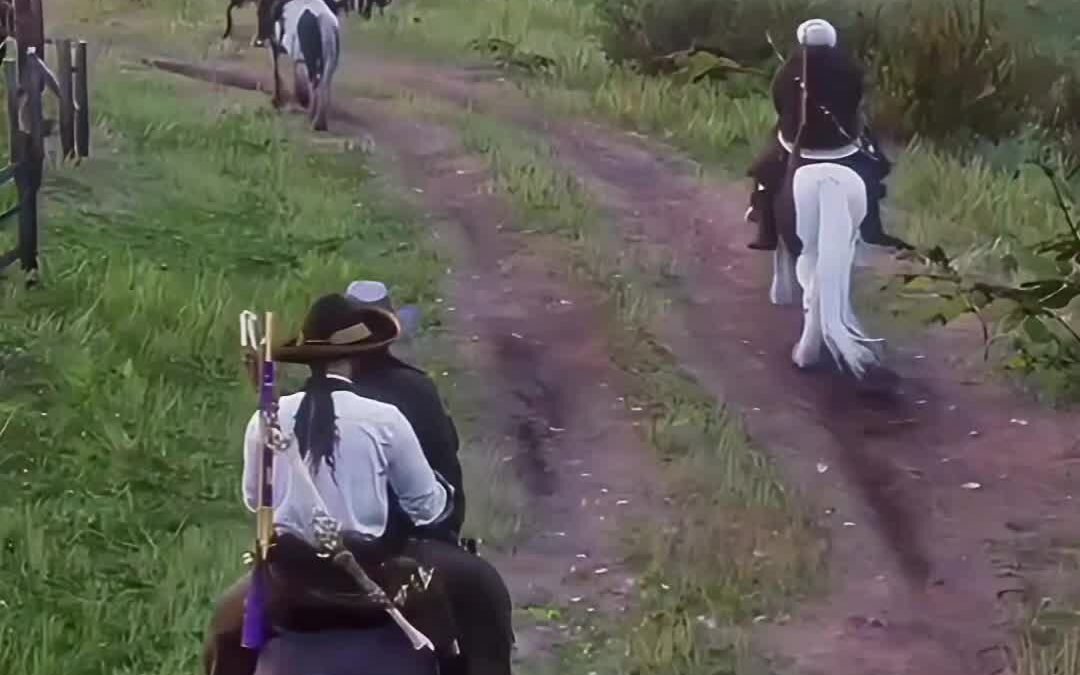 @onegamers85 Playing Red Dead Online alone?  Ride with us instead! DM me for an …